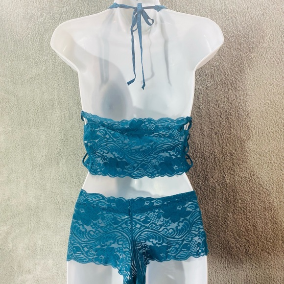 FREDRICK’S OF HOLLYWOOD Medium Scalloped Lace Set - Picture 5 of 12